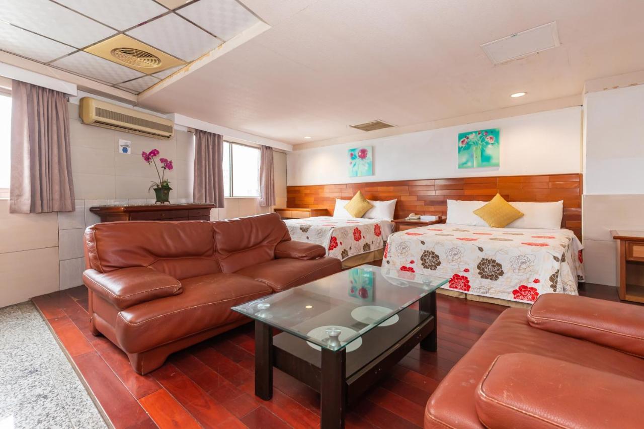 Yi Pin Business Hotel Taoyuan Exterior foto