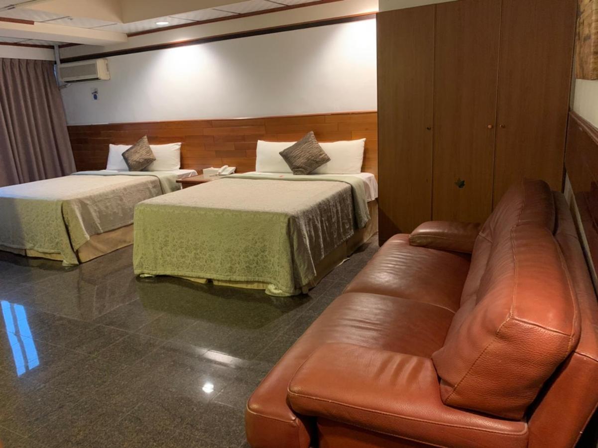 Yi Pin Business Hotel Taoyuan Exterior foto